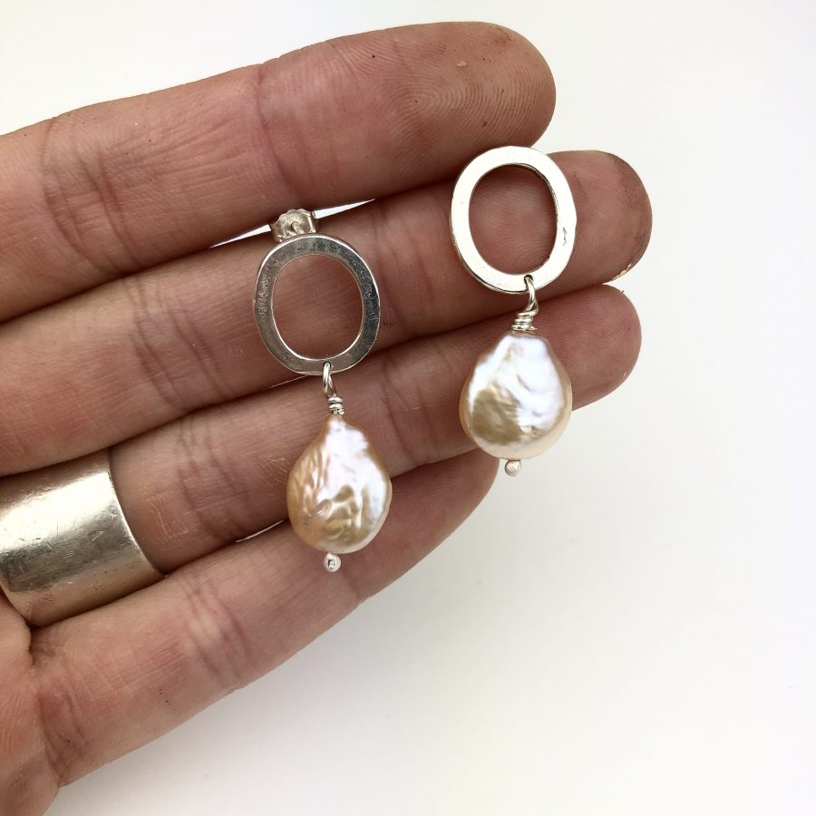 Fresh water pearl & Silver earrings