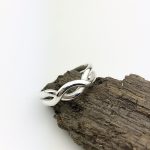 Double wave ring
