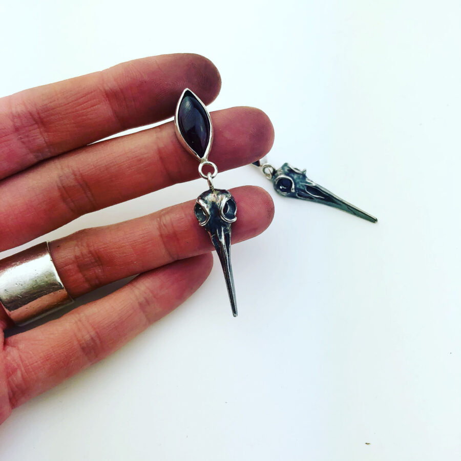 Skulls & garnet earrings