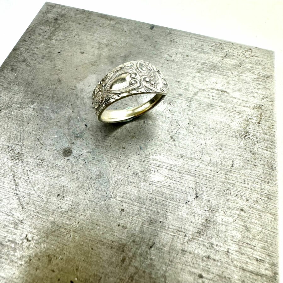 detailed open spoon ring compressed