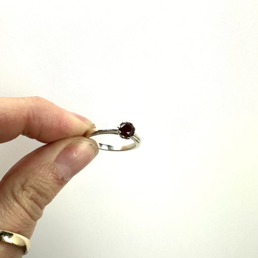 Solitaire Garnet Ring