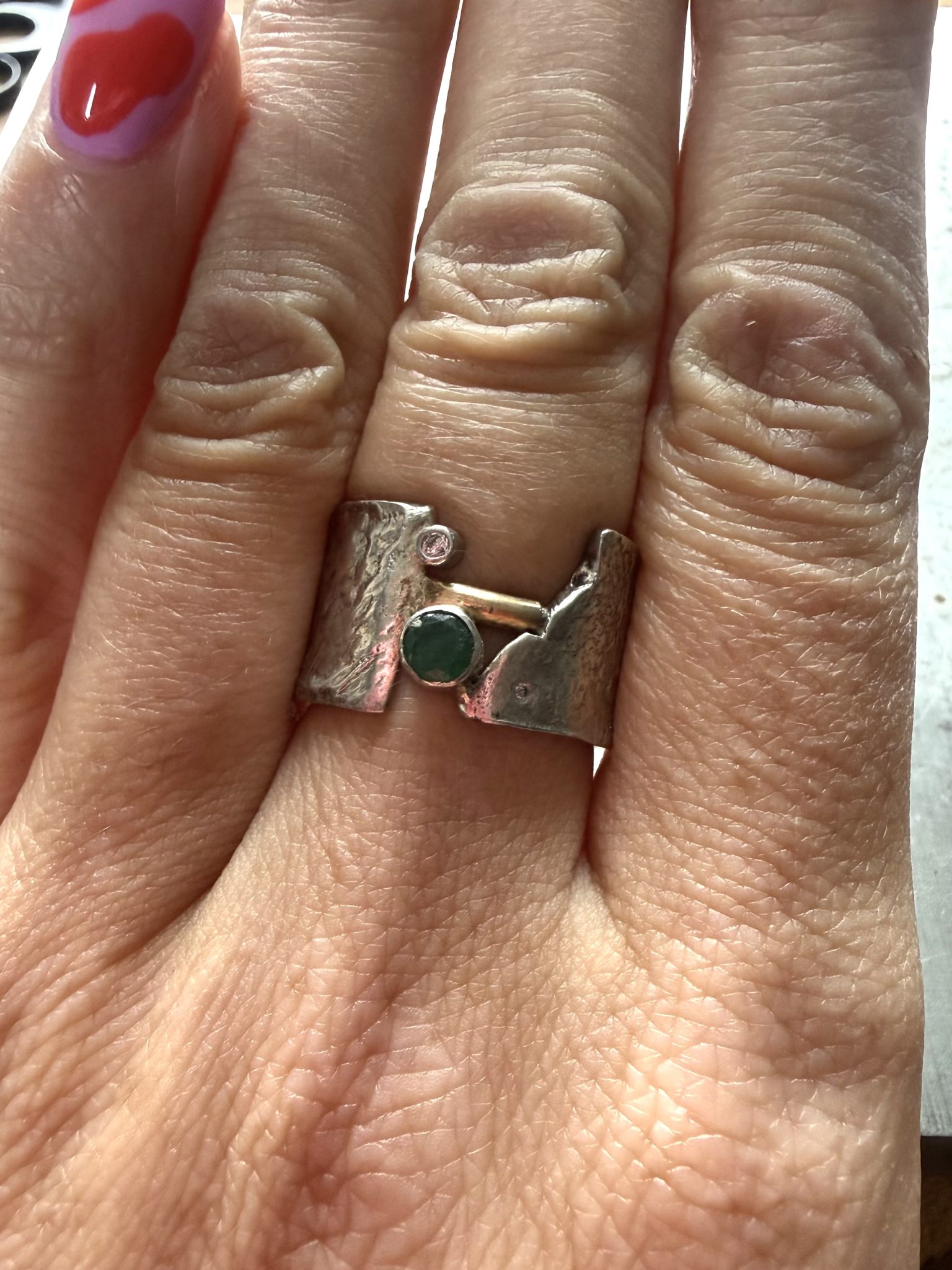 Emerald Gap Ring - Image 2